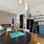 Modern Santa Fe Baca Railyard Apartment With Terrace