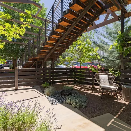 Apartment Modern Baca Railyard With Terrace