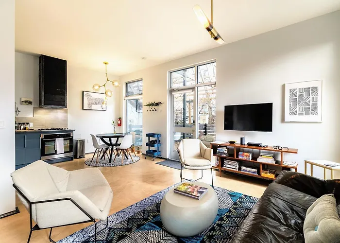 Modern Santa Fe Baca Railyard Apartment With Terrace
