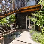 Modern Santa Fe Baca Railyard Apartment With Terrace